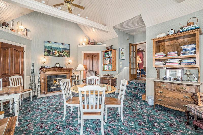 Yelton Manor Bed & Breakfast image