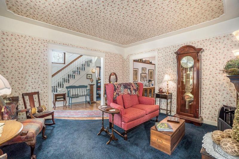 Yelton Manor Bed & Breakfast image