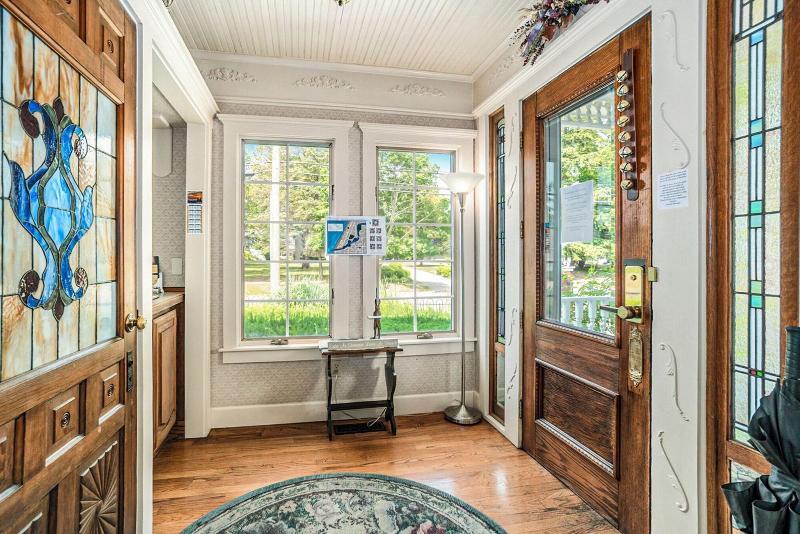 Yelton Manor Bed & Breakfast image