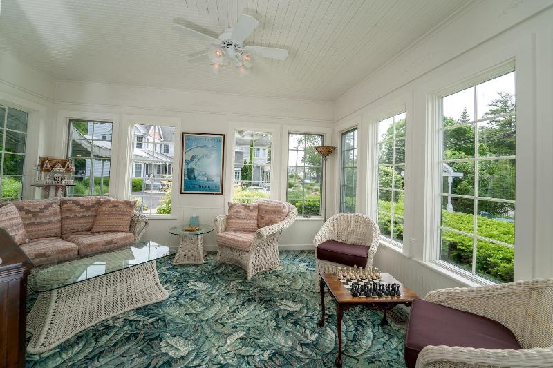 Yelton Manor Bed & Breakfast image