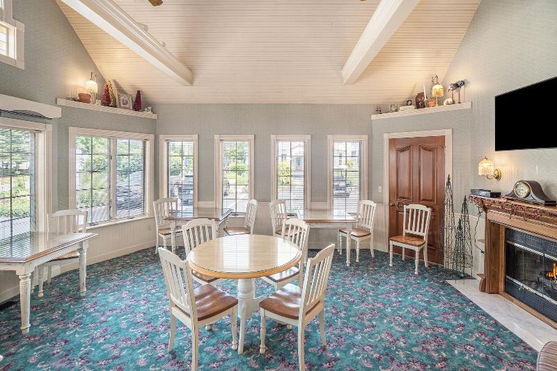 Yelton Manor Bed & Breakfast image