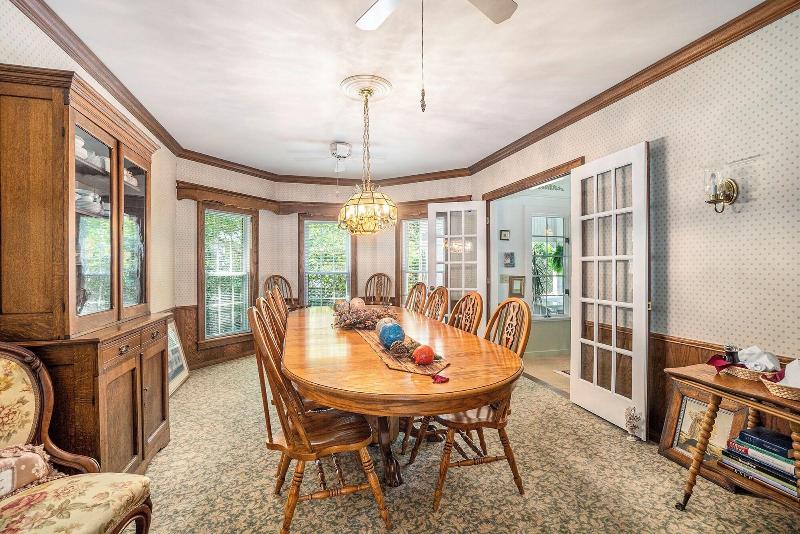 Yelton Manor Bed & Breakfast image