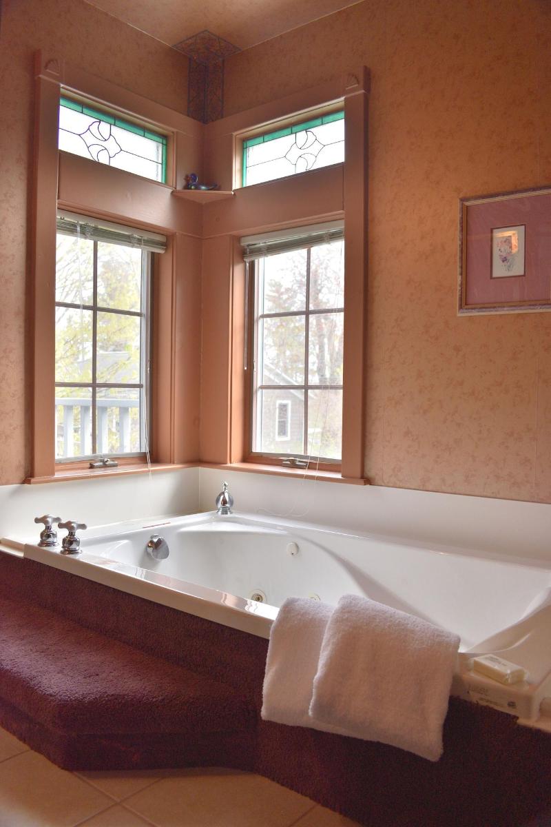 Yelton Manor Bed & Breakfast image