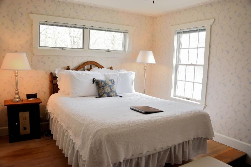 Yelton Manor Bed & Breakfast image
