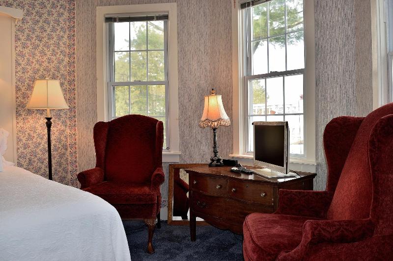 Yelton Manor Bed & Breakfast image
