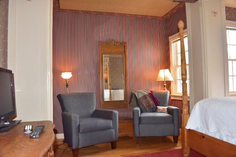 Yelton Manor Bed & Breakfast image