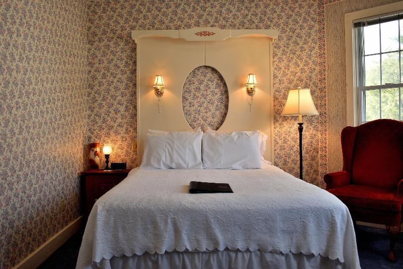 Yelton Manor Bed & Breakfast image