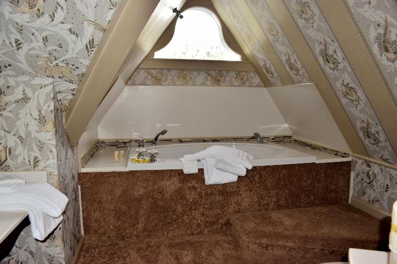 Yelton Manor Bed & Breakfast image