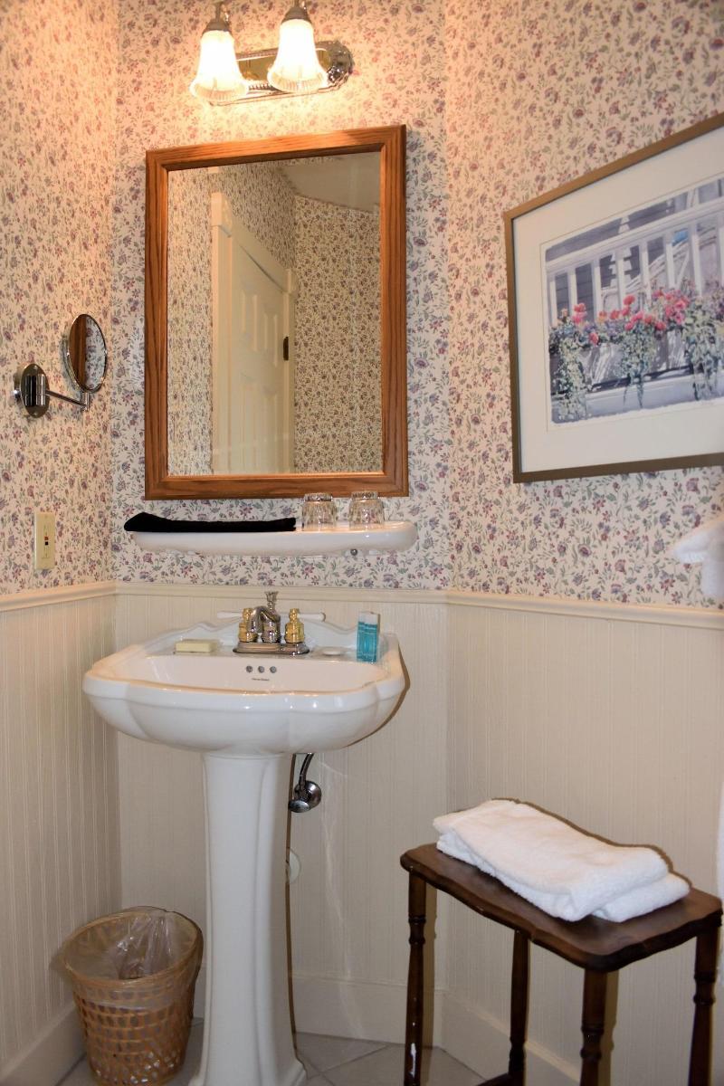 Yelton Manor Bed & Breakfast image
