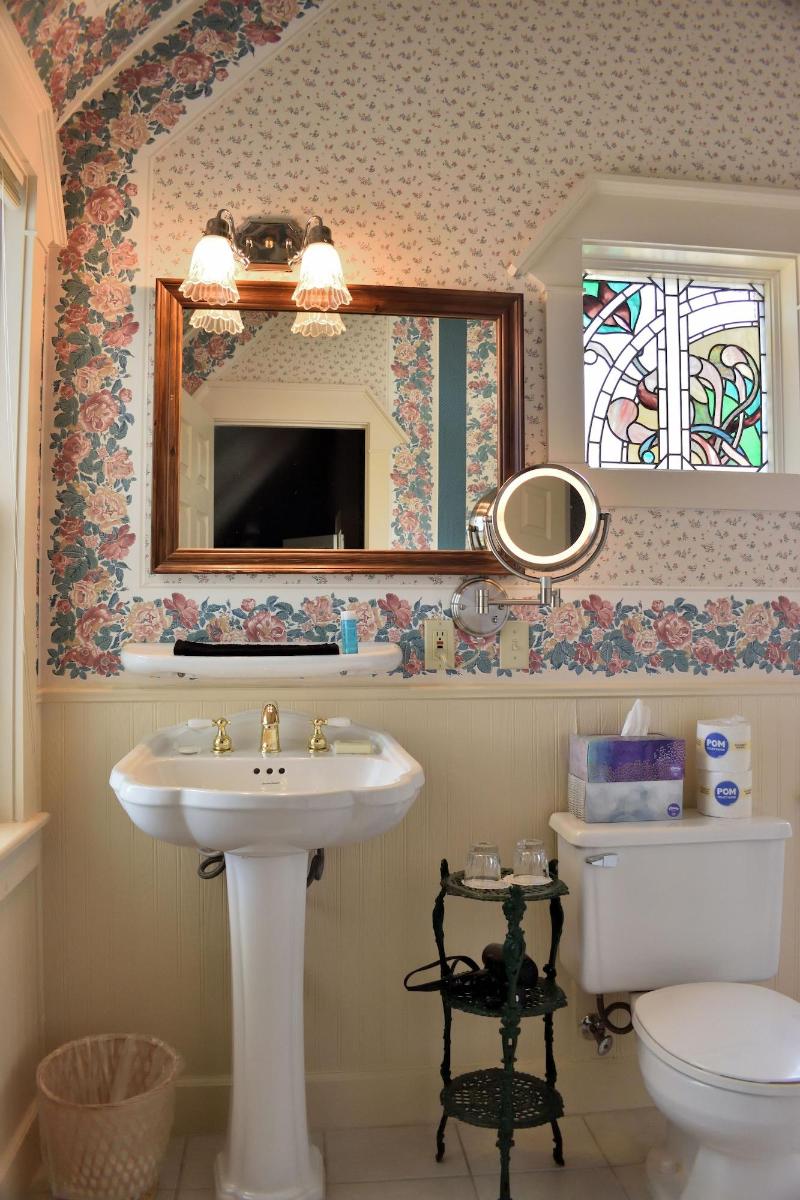 Yelton Manor Bed & Breakfast image
