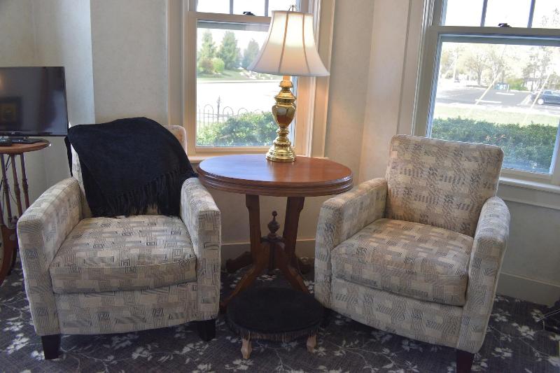 Yelton Manor Bed & Breakfast image