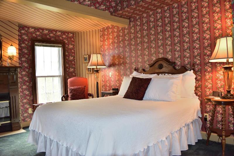 Yelton Manor Bed & Breakfast image 2
