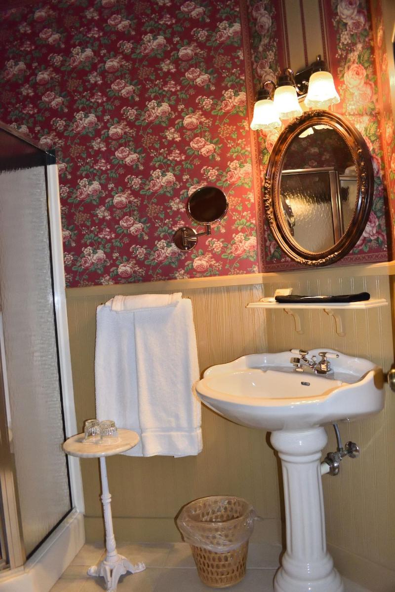 Yelton Manor Bed & Breakfast image