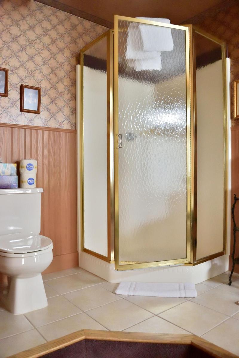 Yelton Manor Bed & Breakfast image