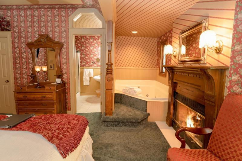 Yelton Manor Bed & Breakfast image