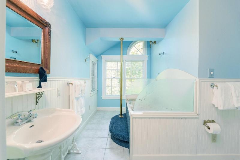 Yelton Manor Bed & Breakfast image