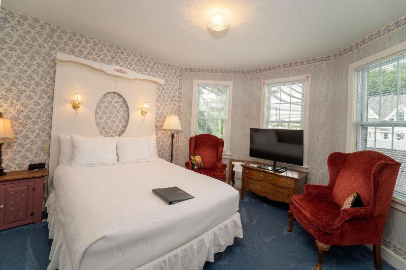 Yelton Manor Bed & Breakfast image