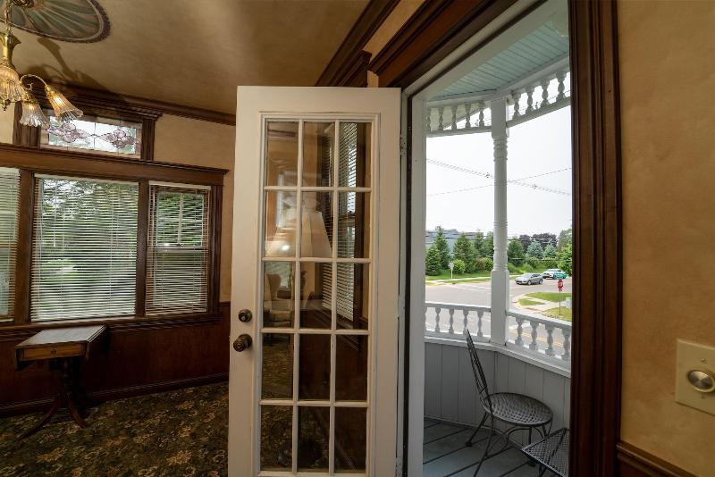 Yelton Manor Bed & Breakfast image