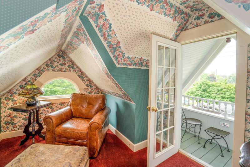 Yelton Manor Bed & Breakfast image