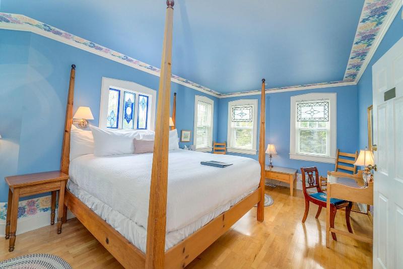 Yelton Manor Bed & Breakfast image