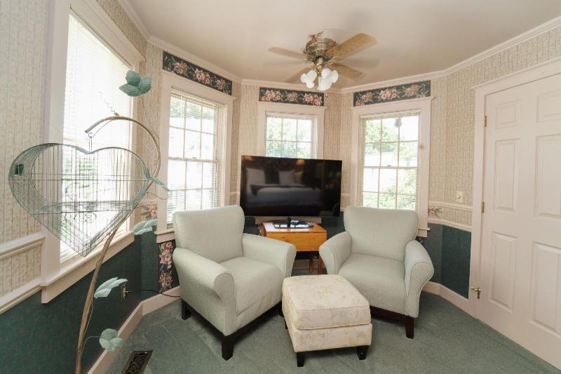 Yelton Manor Bed & Breakfast image