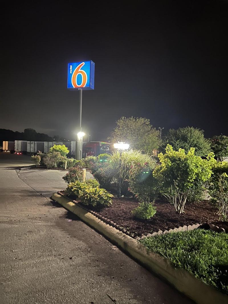 Motel 6 Franklin, Oh image