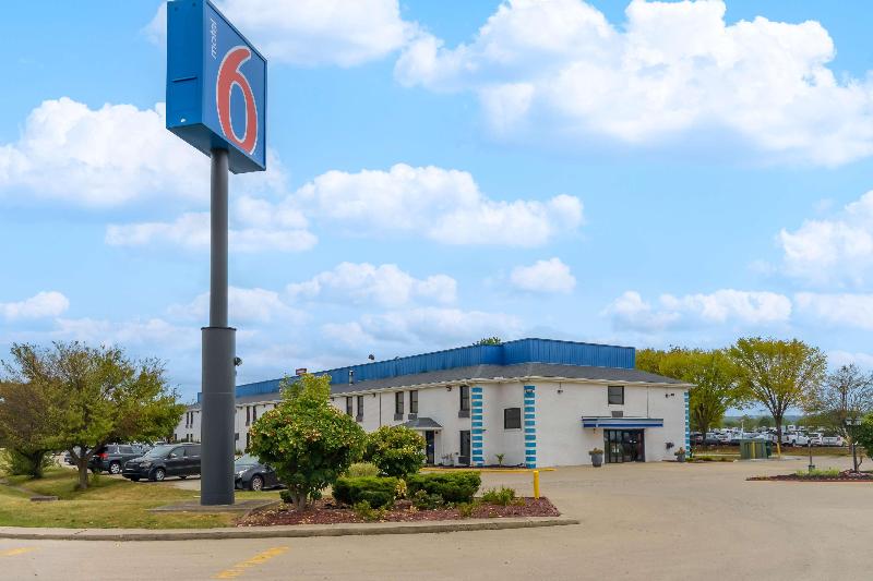 Motel 6 Franklin, Oh image