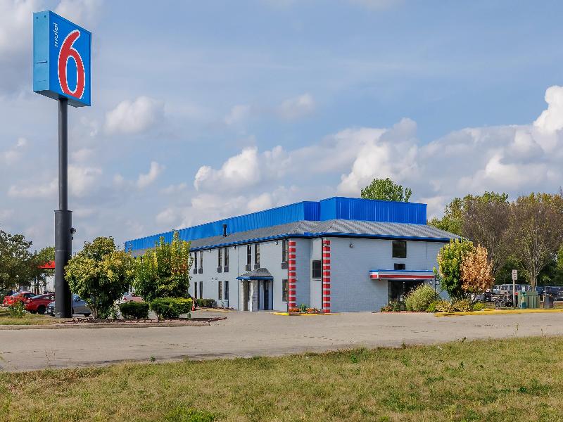 Motel 6 Franklin, Oh image