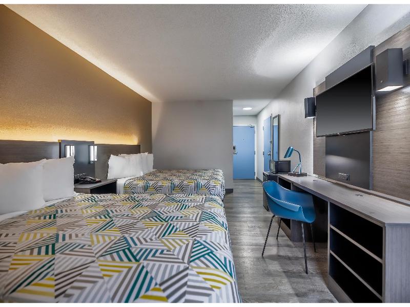 Motel 6 Franklin, Oh image