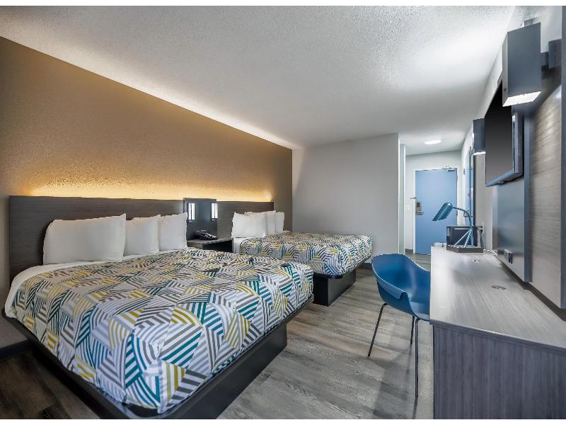 Motel 6 Franklin, Oh image