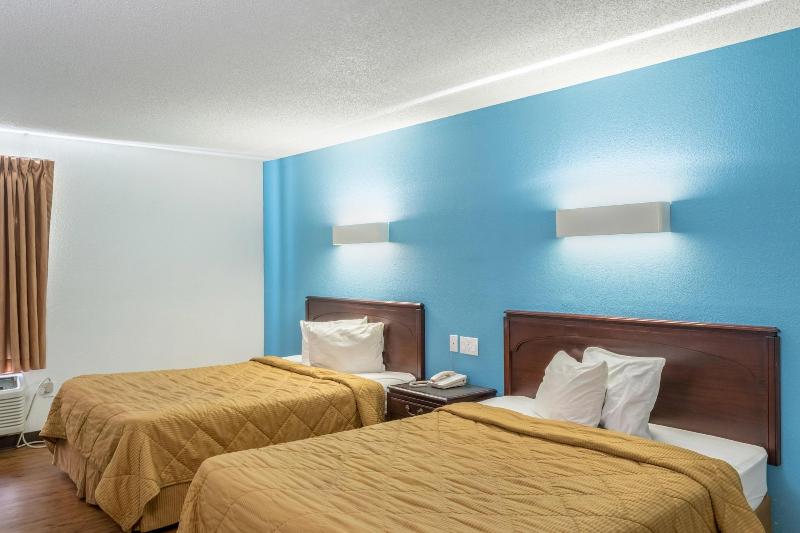 Motel 6 Franklin, Oh image
