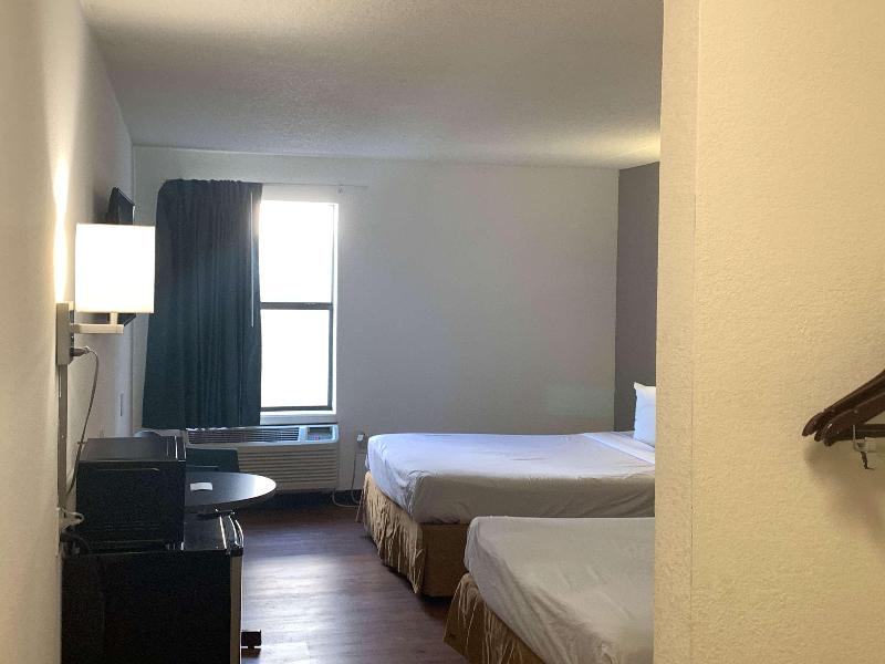 Motel 6 Franklin, Oh image