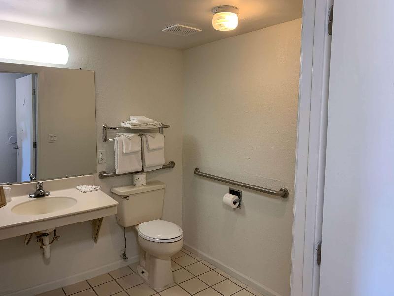 Motel 6 Franklin, Oh image