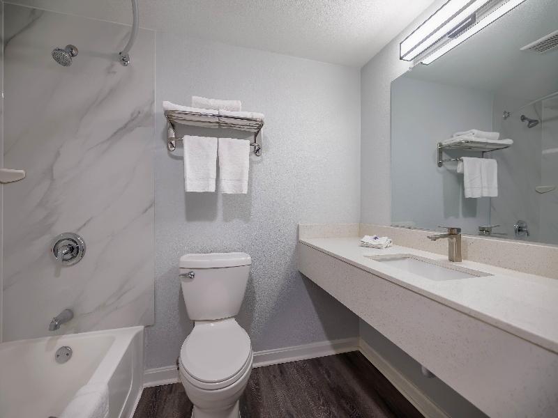Motel 6 Franklin, Oh image