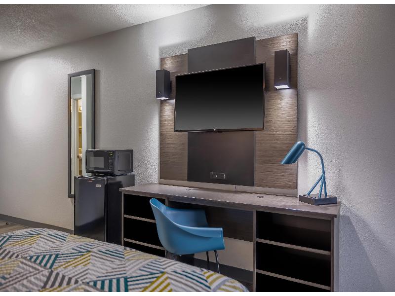 Motel 6 Franklin, Oh image