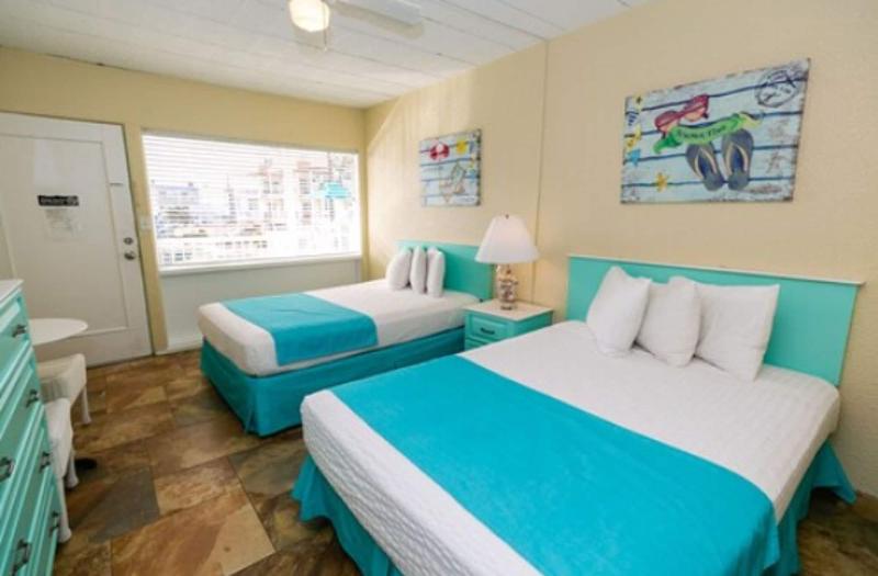 Aztec Motel image