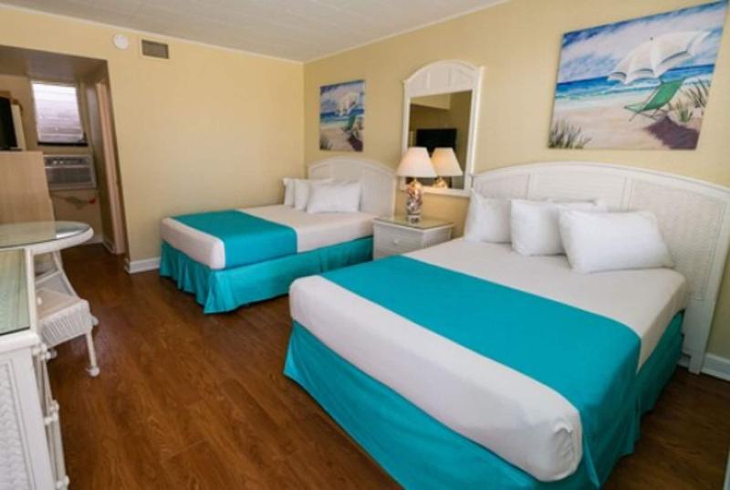 Aztec Motel image