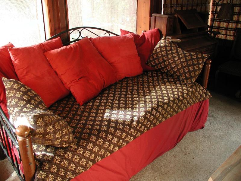Always Inn Idyllwild Vacation Cottages image