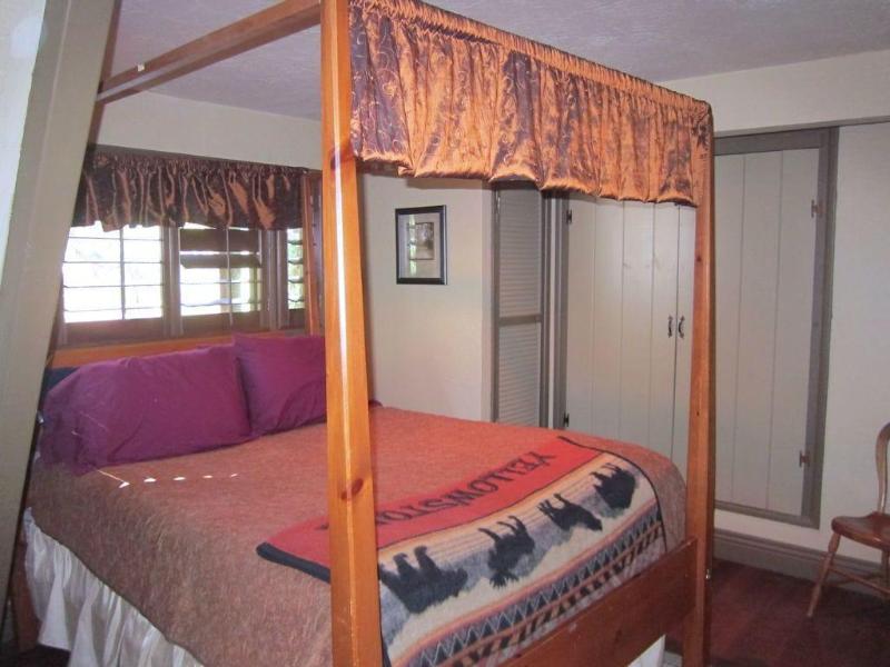 Always Inn Idyllwild Vacation Cottages image