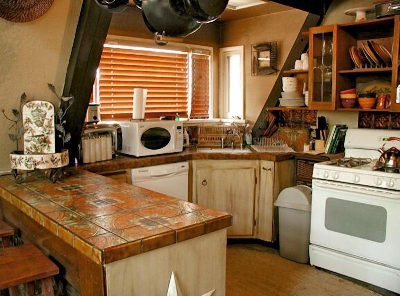 Always Inn Idyllwild Vacation Cottages image