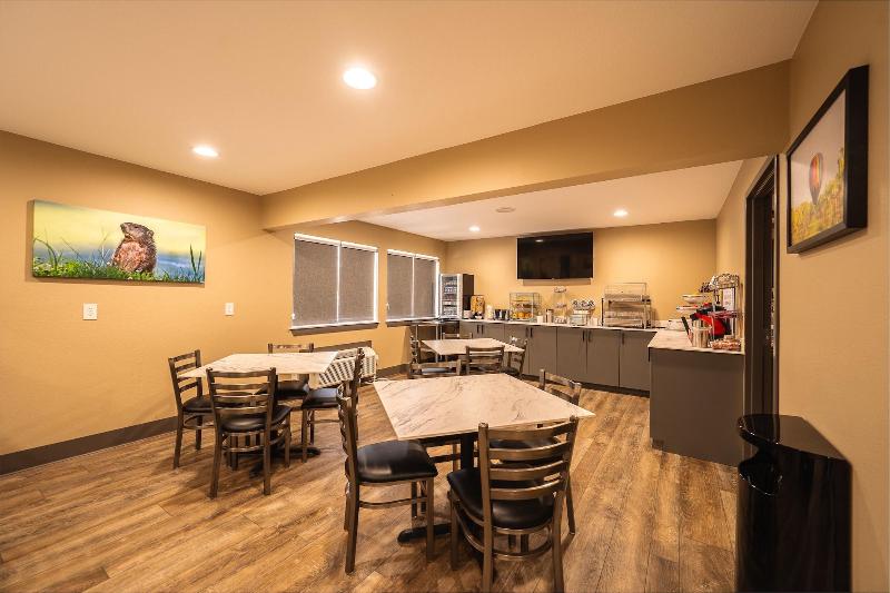 Cobblestone Inn & Suites - Trenton image 1