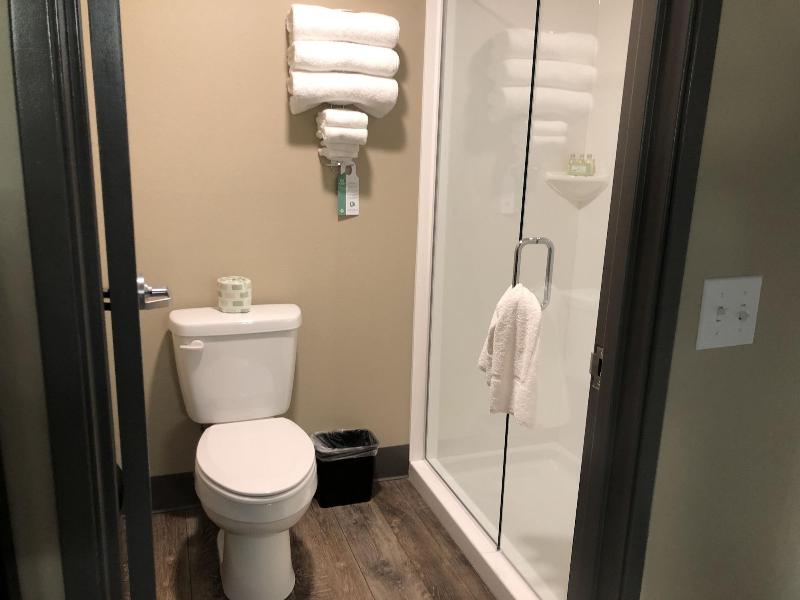 Cobblestone Inn & Suites - Trenton image