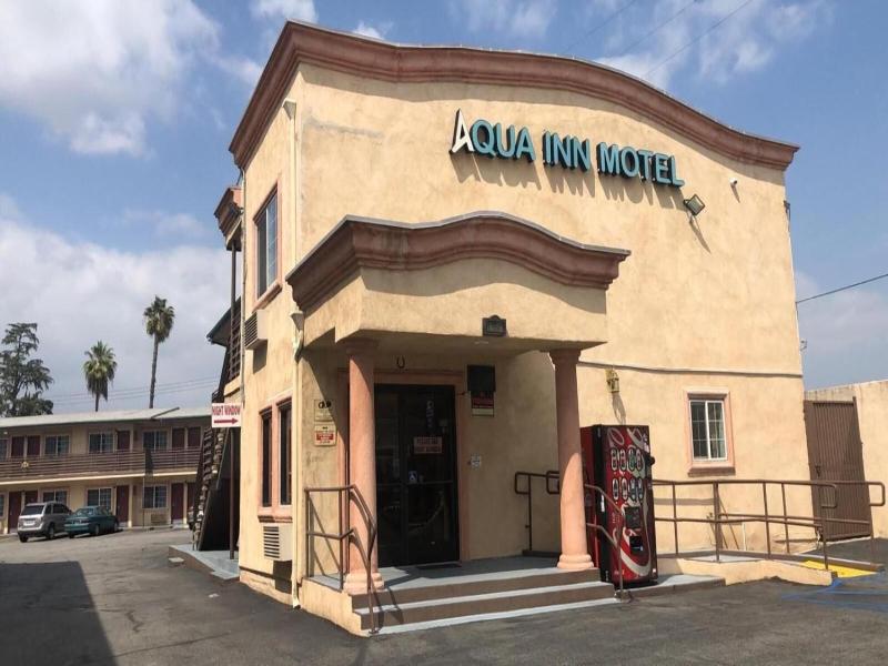 Aqua Inn Motel image