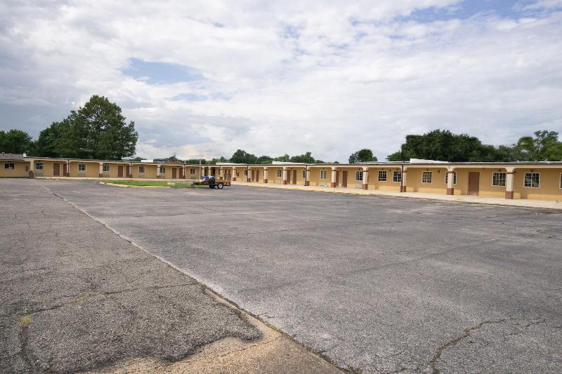 Woodridge Inn and Suites image