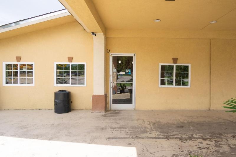 Woodridge Inn and Suites image