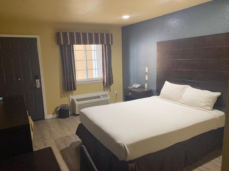 Woodridge Inn and Suites image