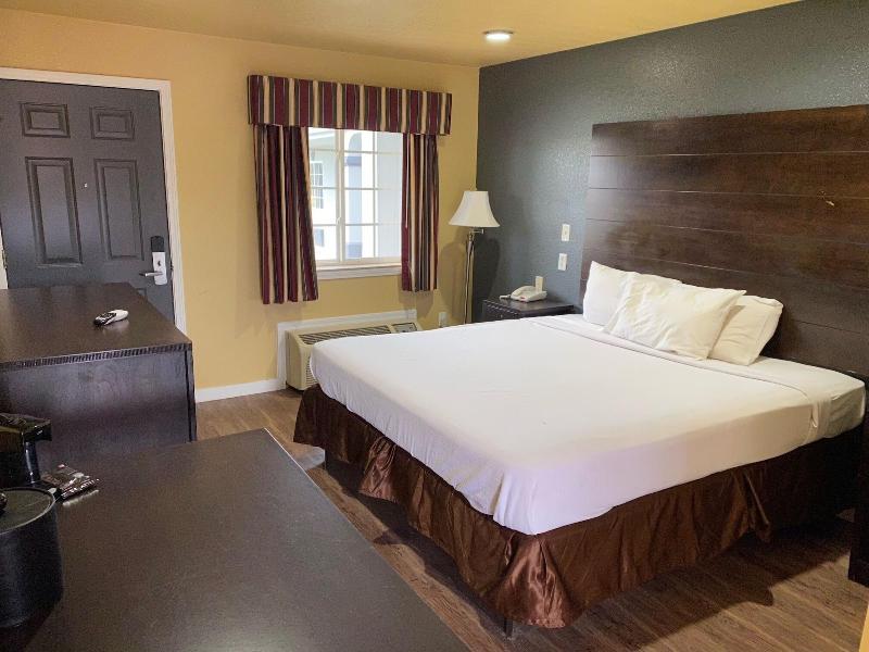 Woodridge Inn and Suites image