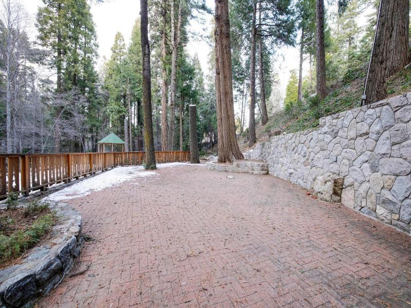 Arrowhead Tree Top Lodge image