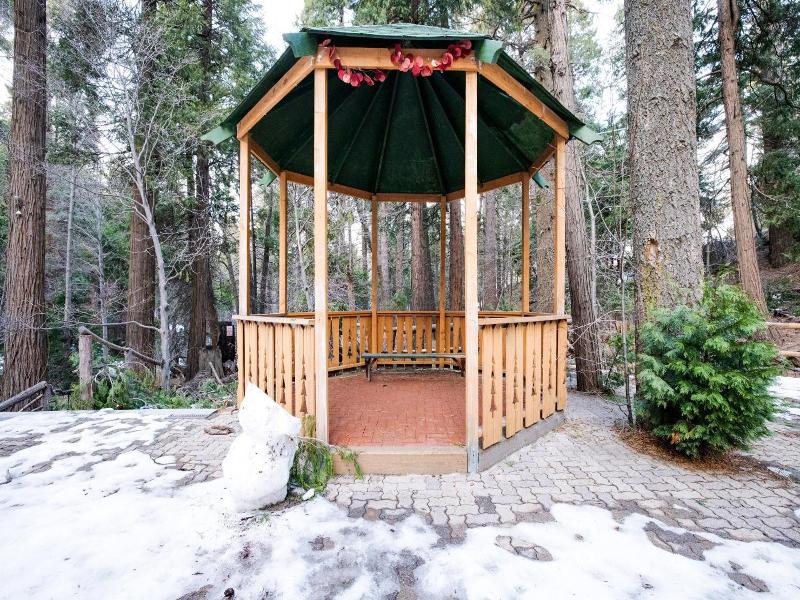 Arrowhead Tree Top Lodge image