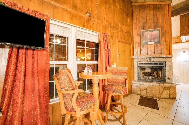 Arrowhead Tree Top Lodge image